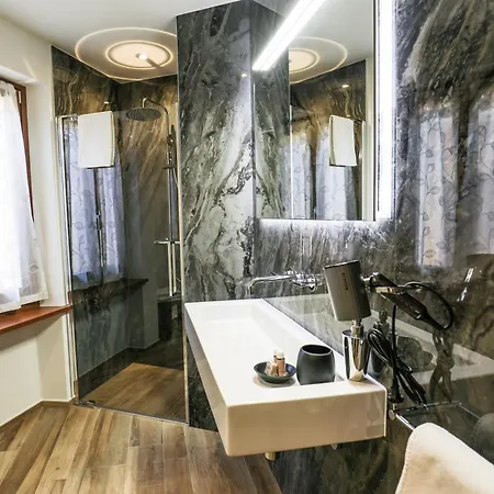 Ca Stella Vega E Sirio A Centro 3* La Morra