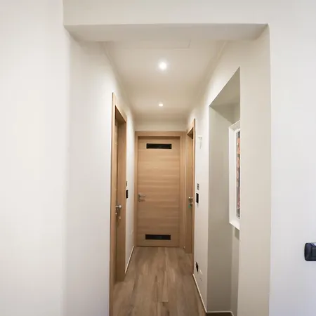 Ca Stella Vega E Sirio A Centro 3* La Morra